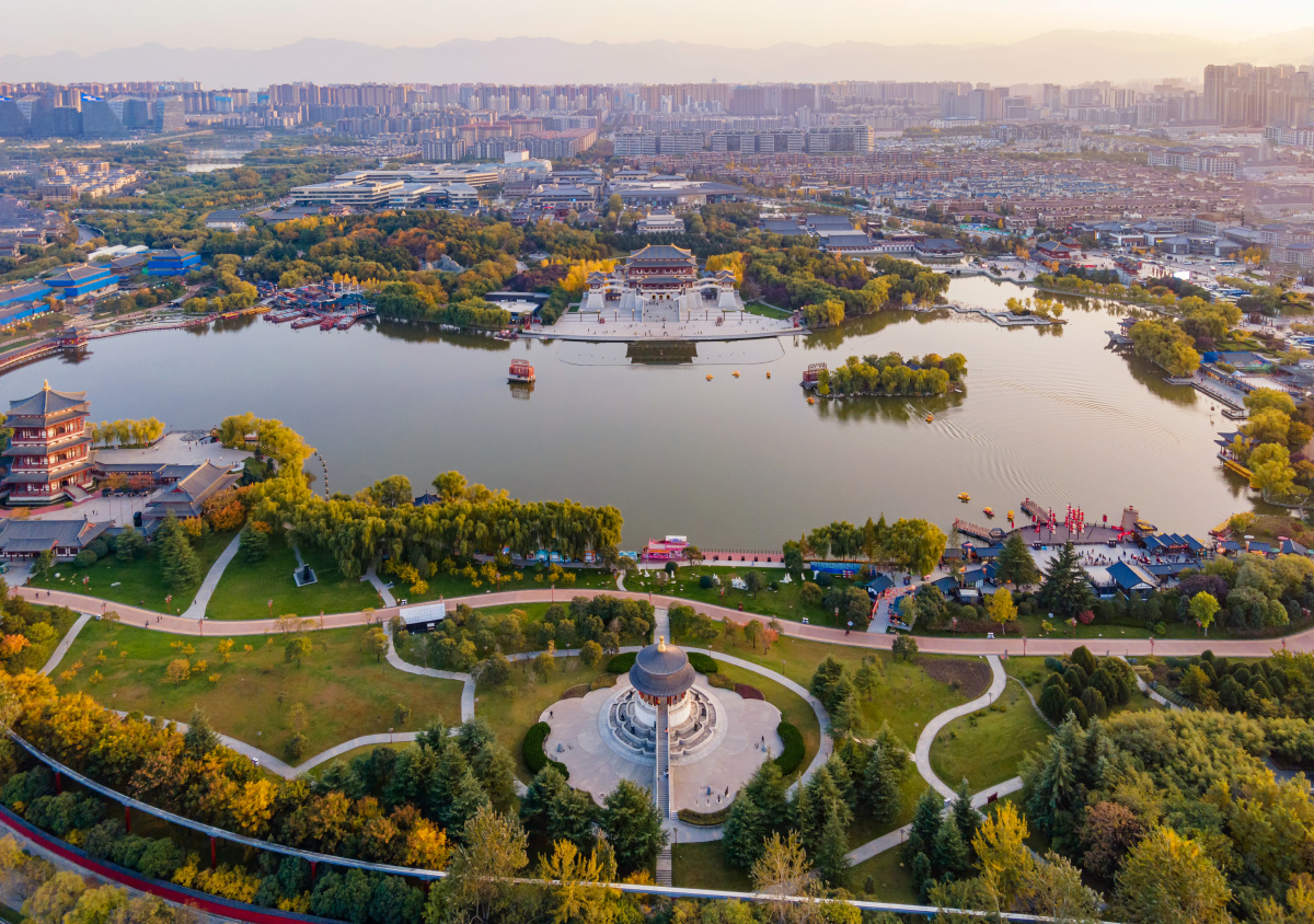 航拍秋季大唐芙蓉园