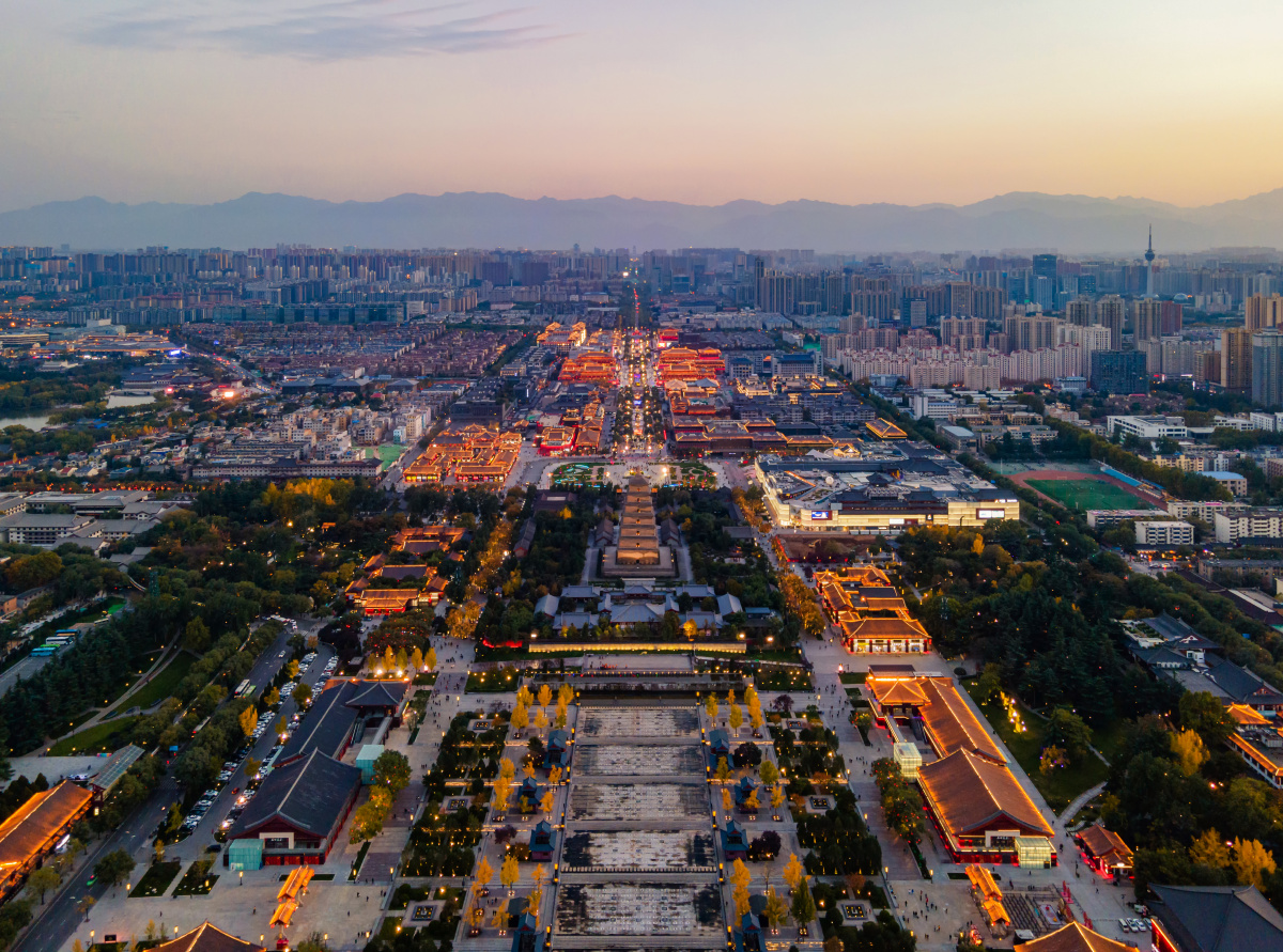 航拍西安大雁塔大唐不夜城夜景