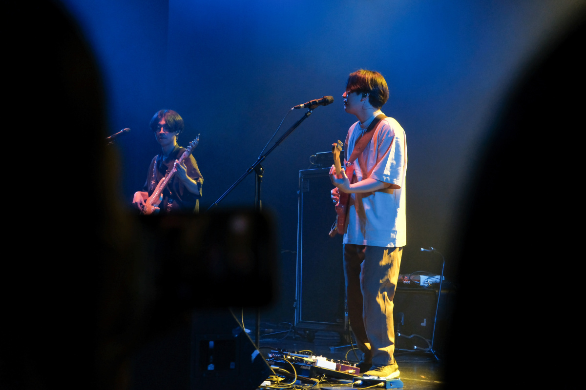 decajoins是一支来自台湾的乐团目前成员为郑敬儒主唱吉他杨尚桦吉他