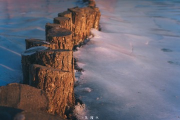 359859