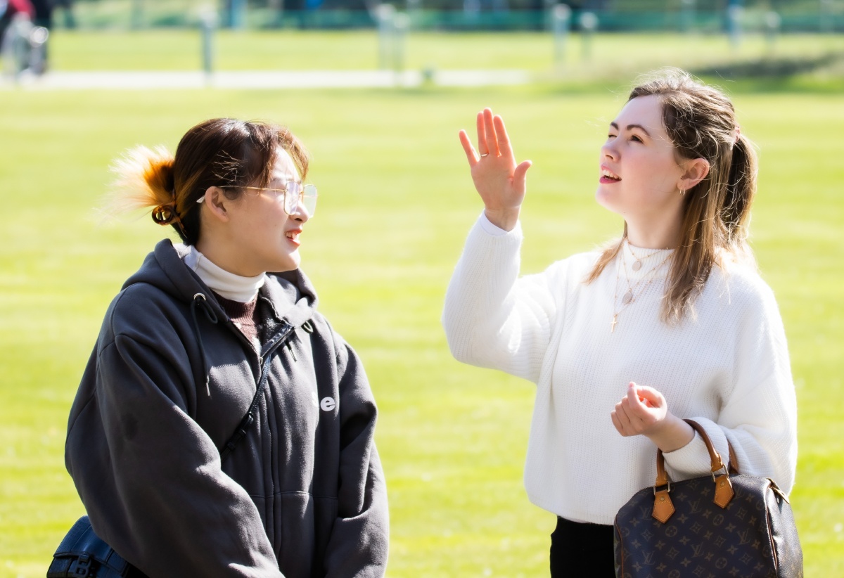 公园抓拍的美国人