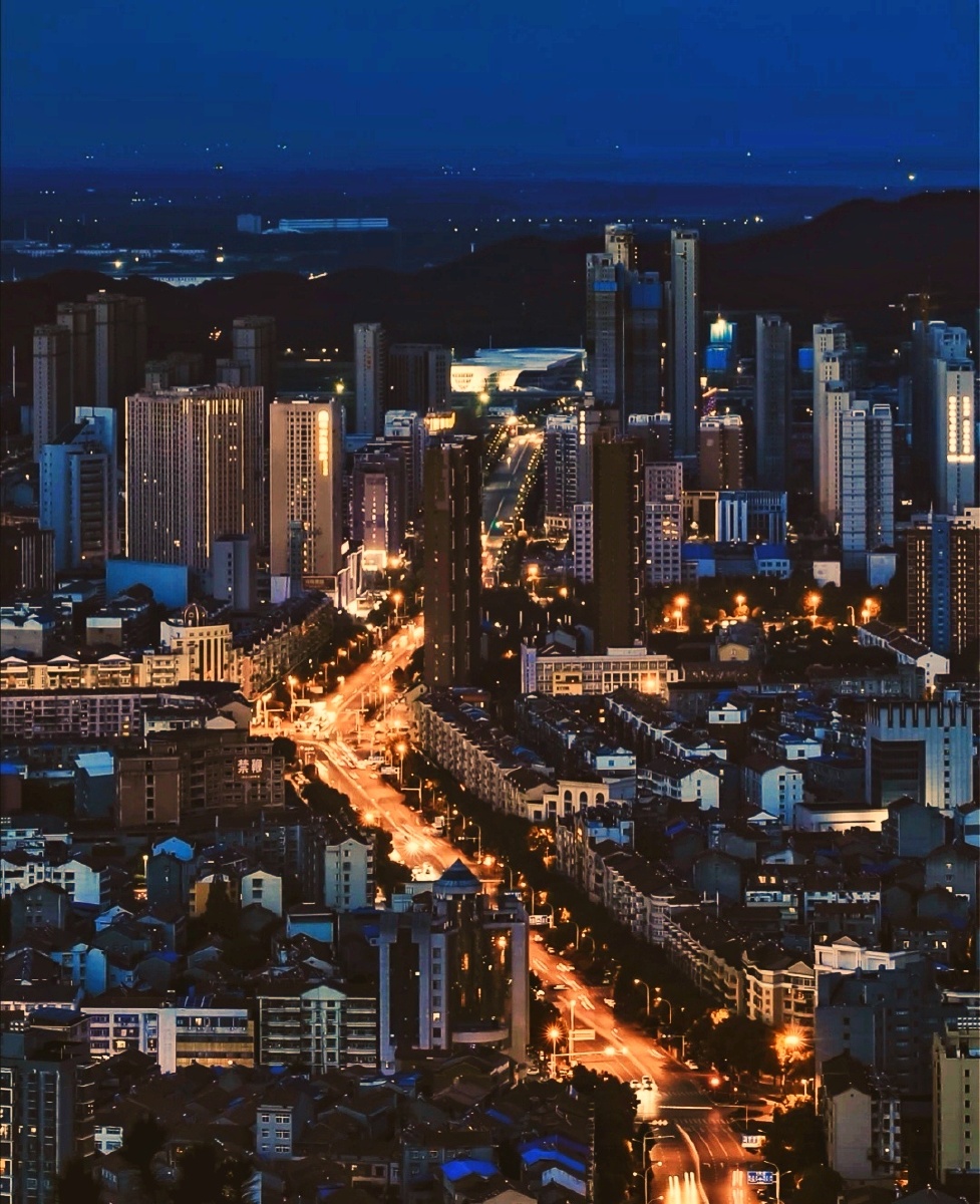 武汉江夏区八分山俯瞰夜景