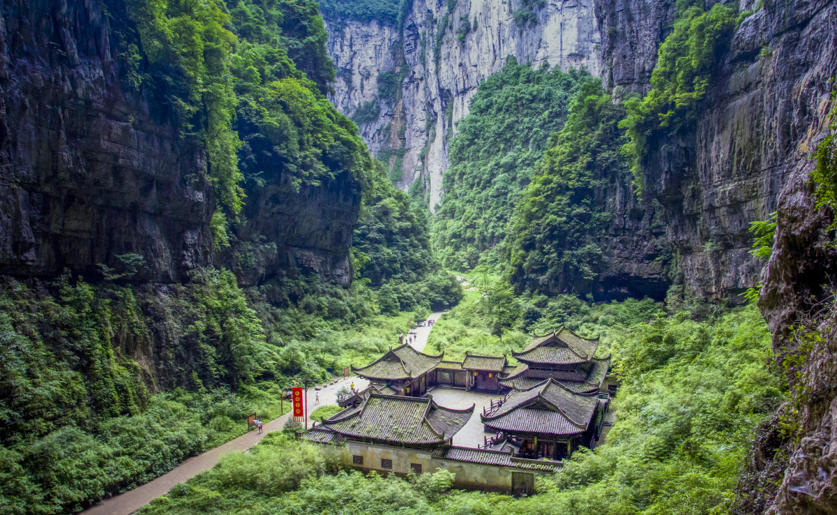 重庆武隆天坑的天福官驿始建于唐武德二年古朴幽静满城尽带黄金甲外景