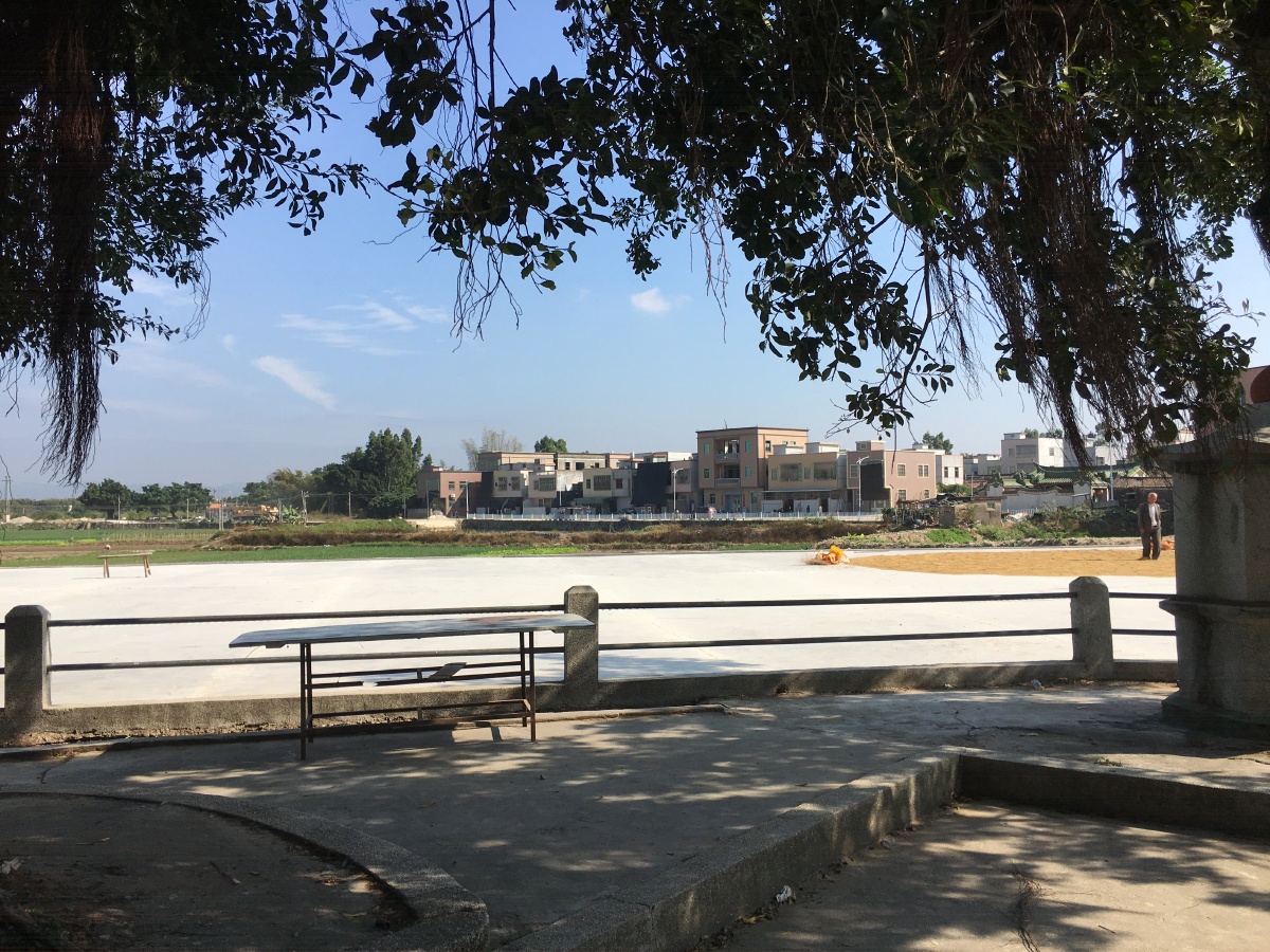 粤东惠来县西溪镇山陇村口