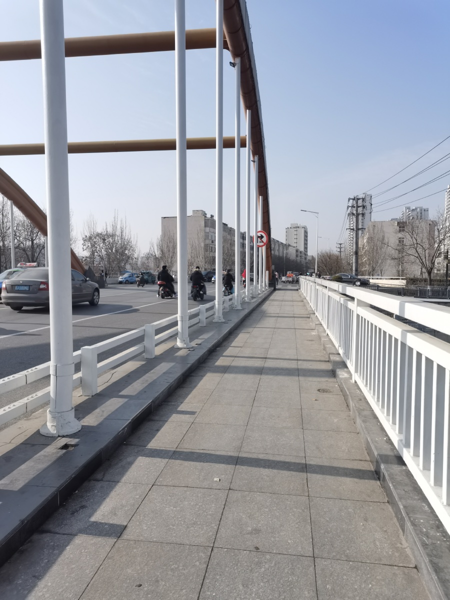 京杭大运河沧州市段的一座彩虹桥