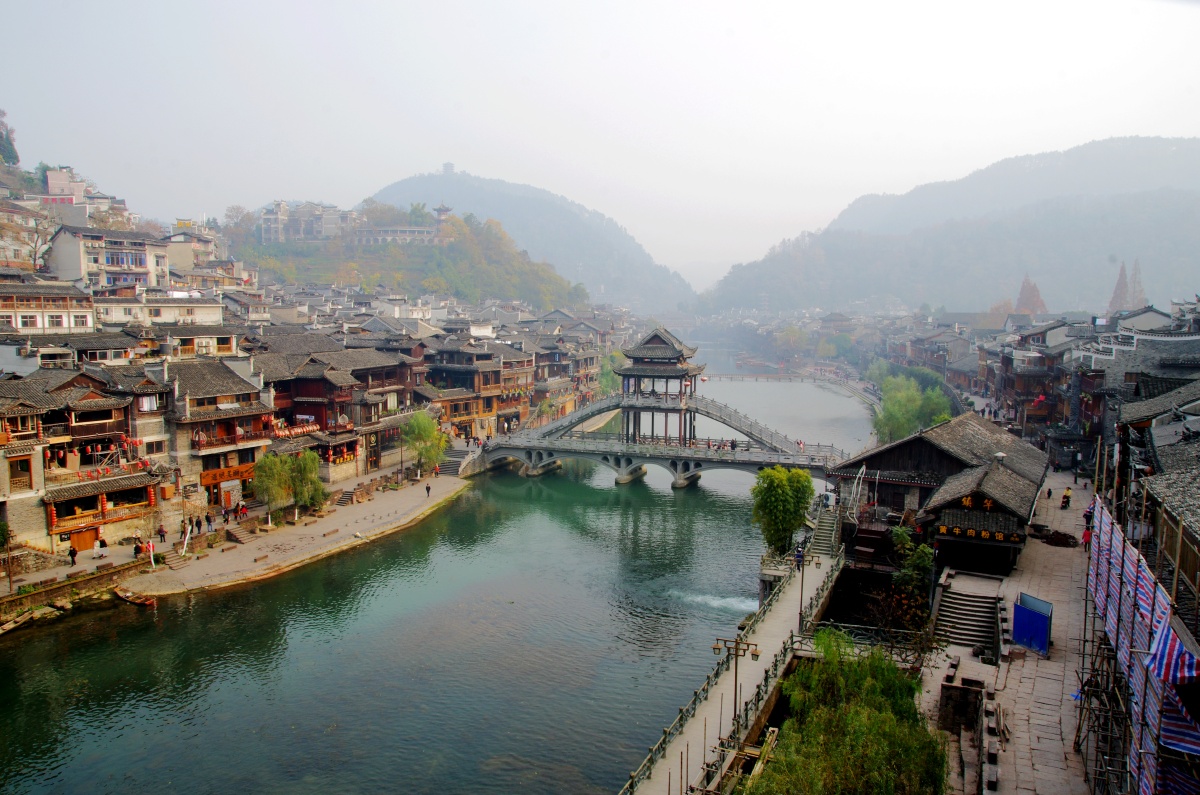 凤凰古城的桥