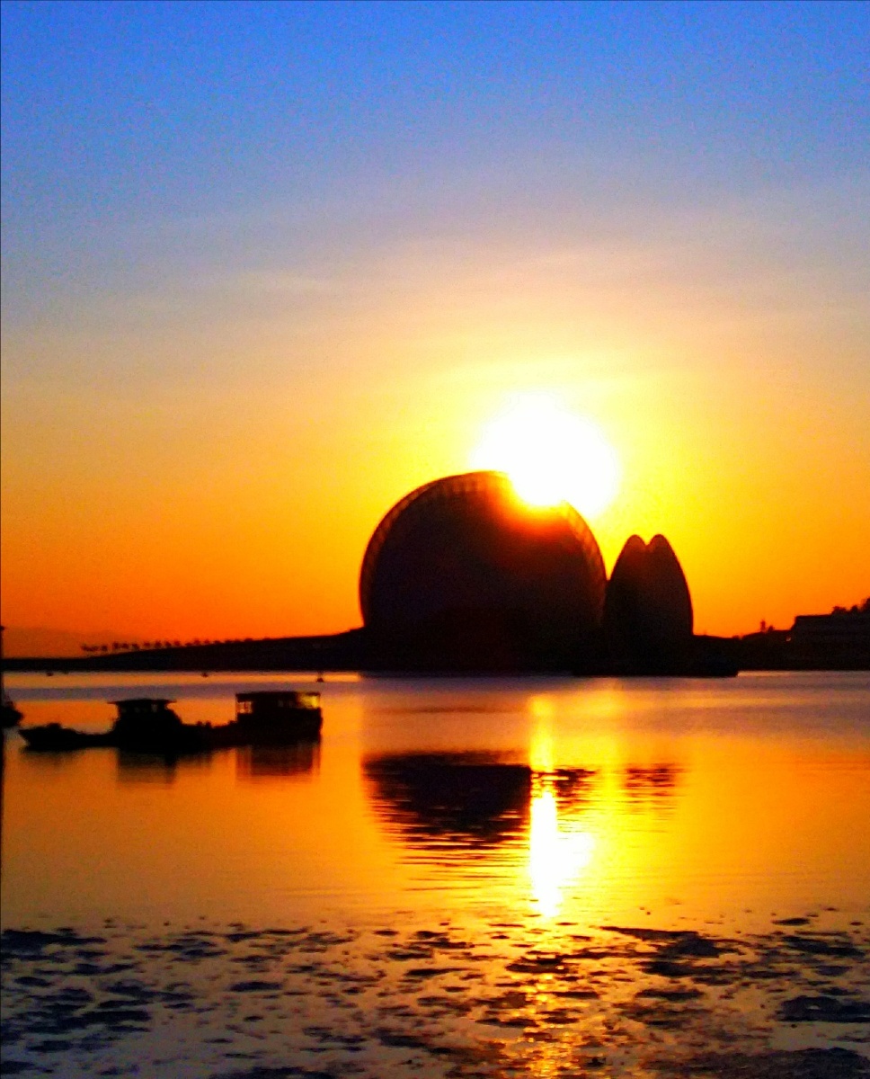 中国广东省珠海市网红打卡地标……日月贝