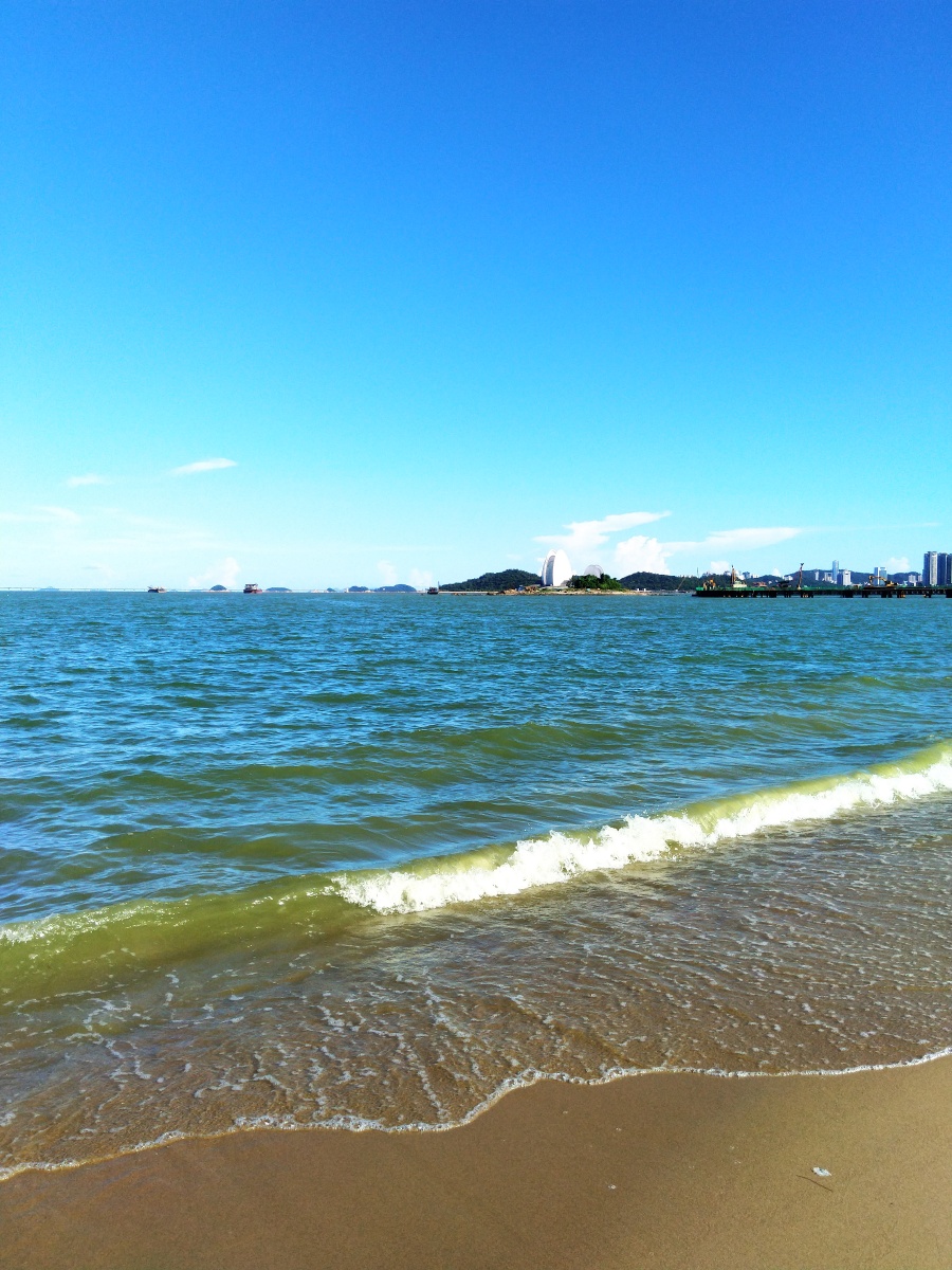 海边吹风凉爽爽珠海市美丽湾