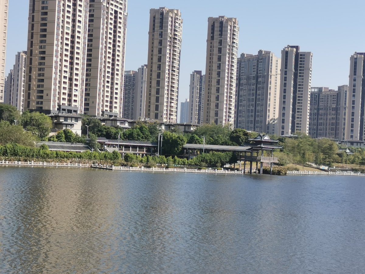 惠州富人区金山湖湖心岛