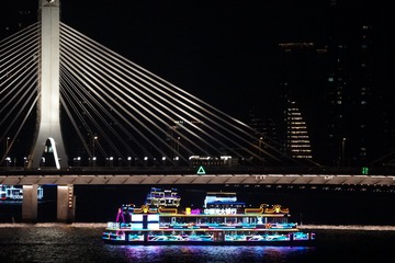 206082