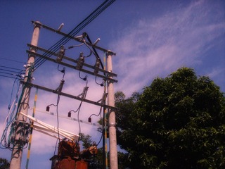 1663671