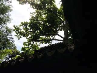 1057748