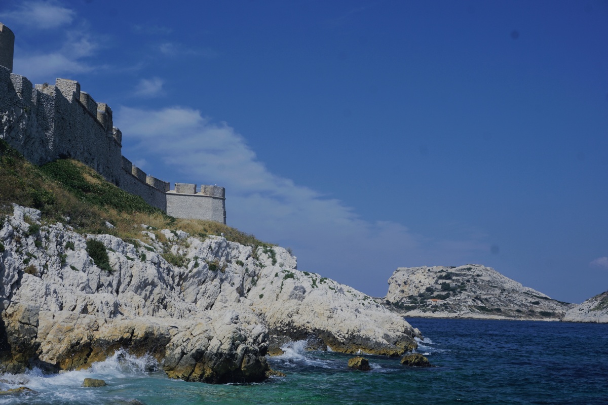 iledif伊芙岛关押基督山伯爵的地方从马赛坐船出发仿佛到达世外桃源