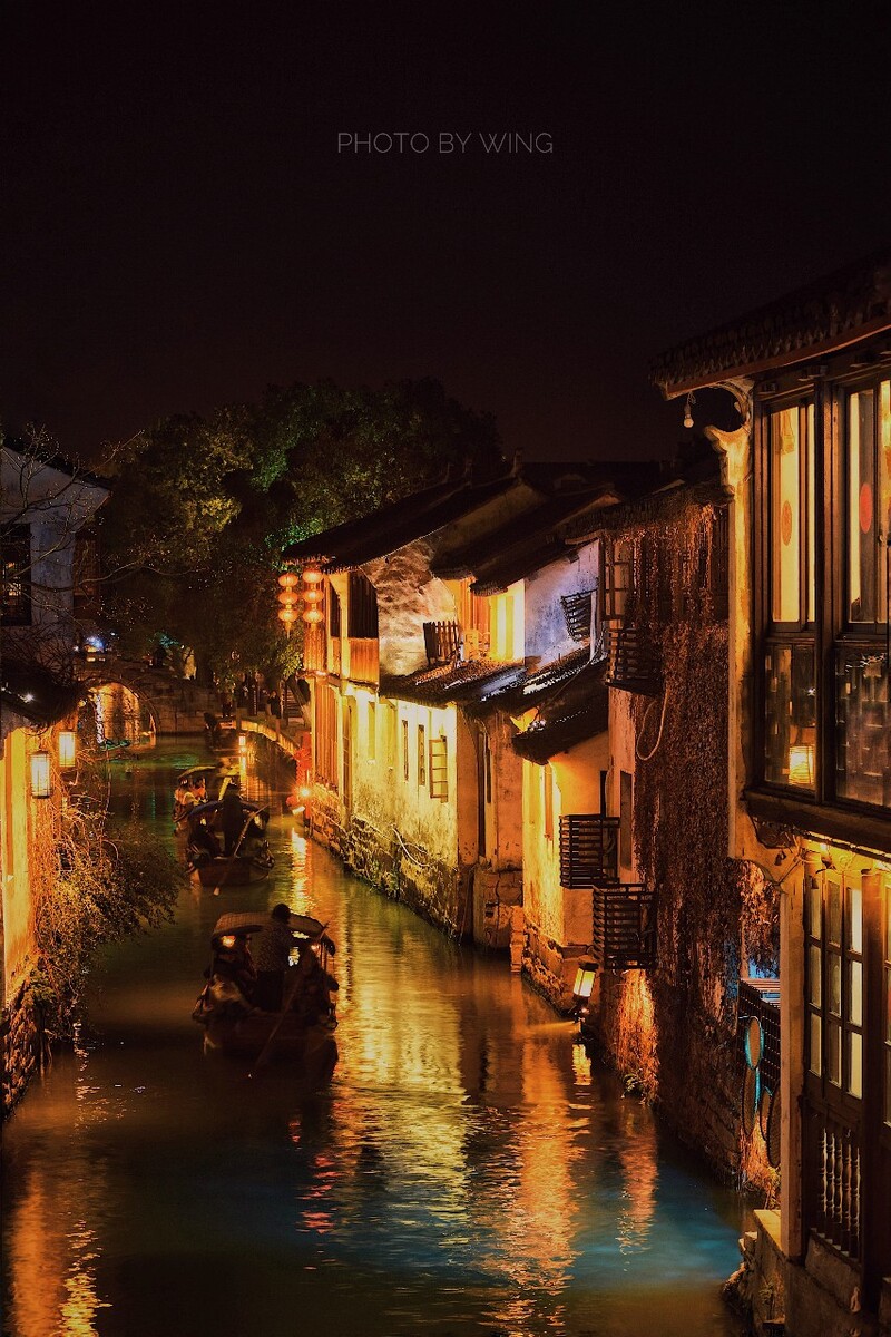 周庄夜色。
