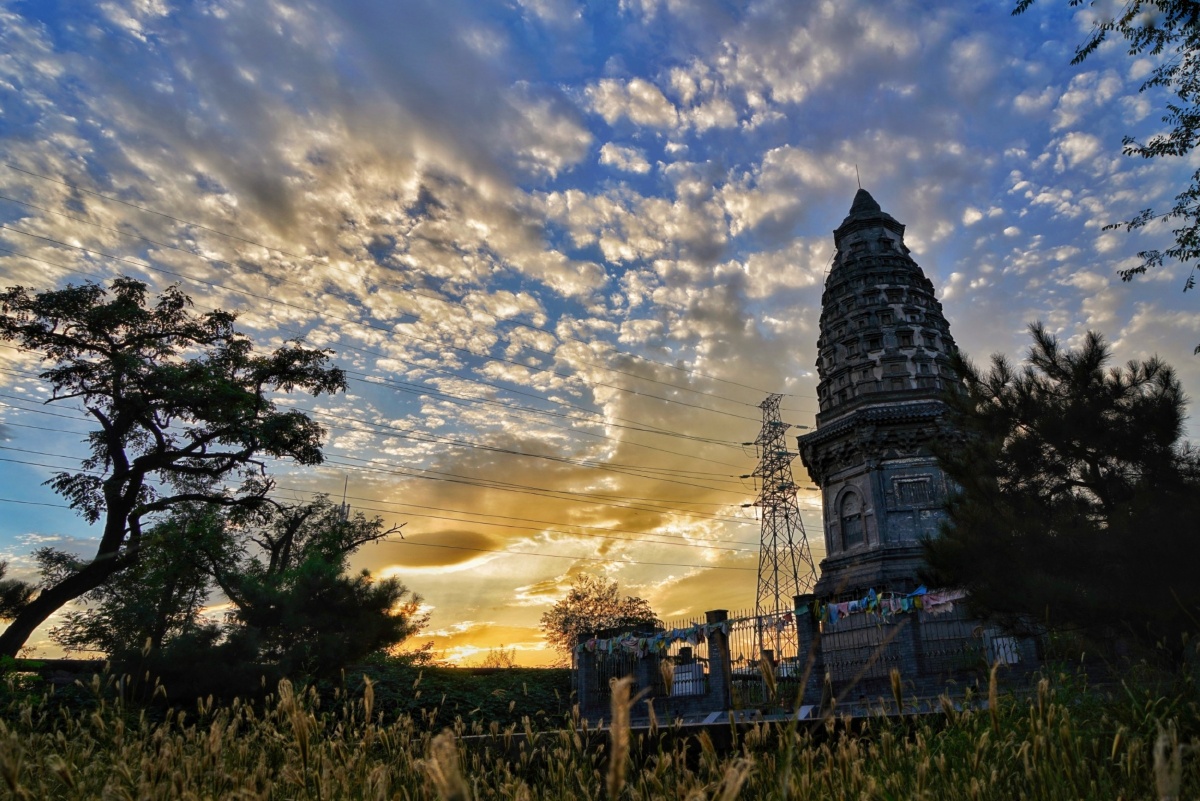 拍摄于北京镇岗塔