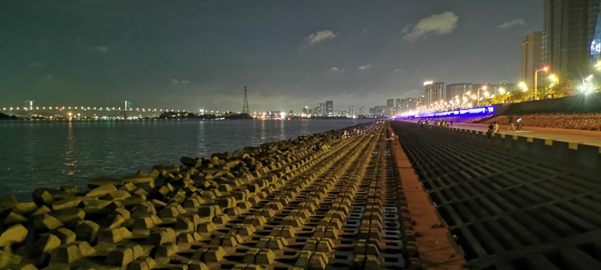 海岸线海滨漫步汕头东海岸沿海城市
