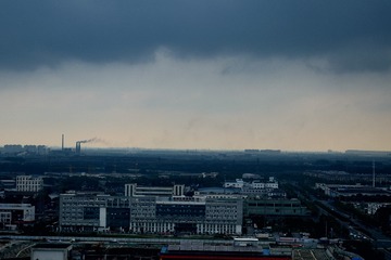 992223