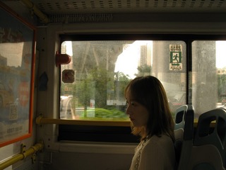 981067