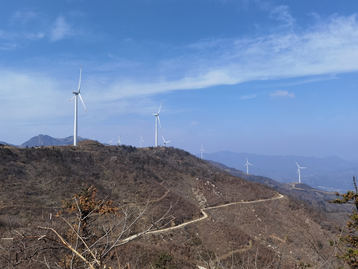 五岳山风车场