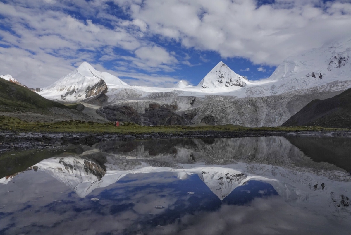 藏北秘境-绝美萨普萨普神山位于西藏那曲境内,千百年来一直矗立于此
