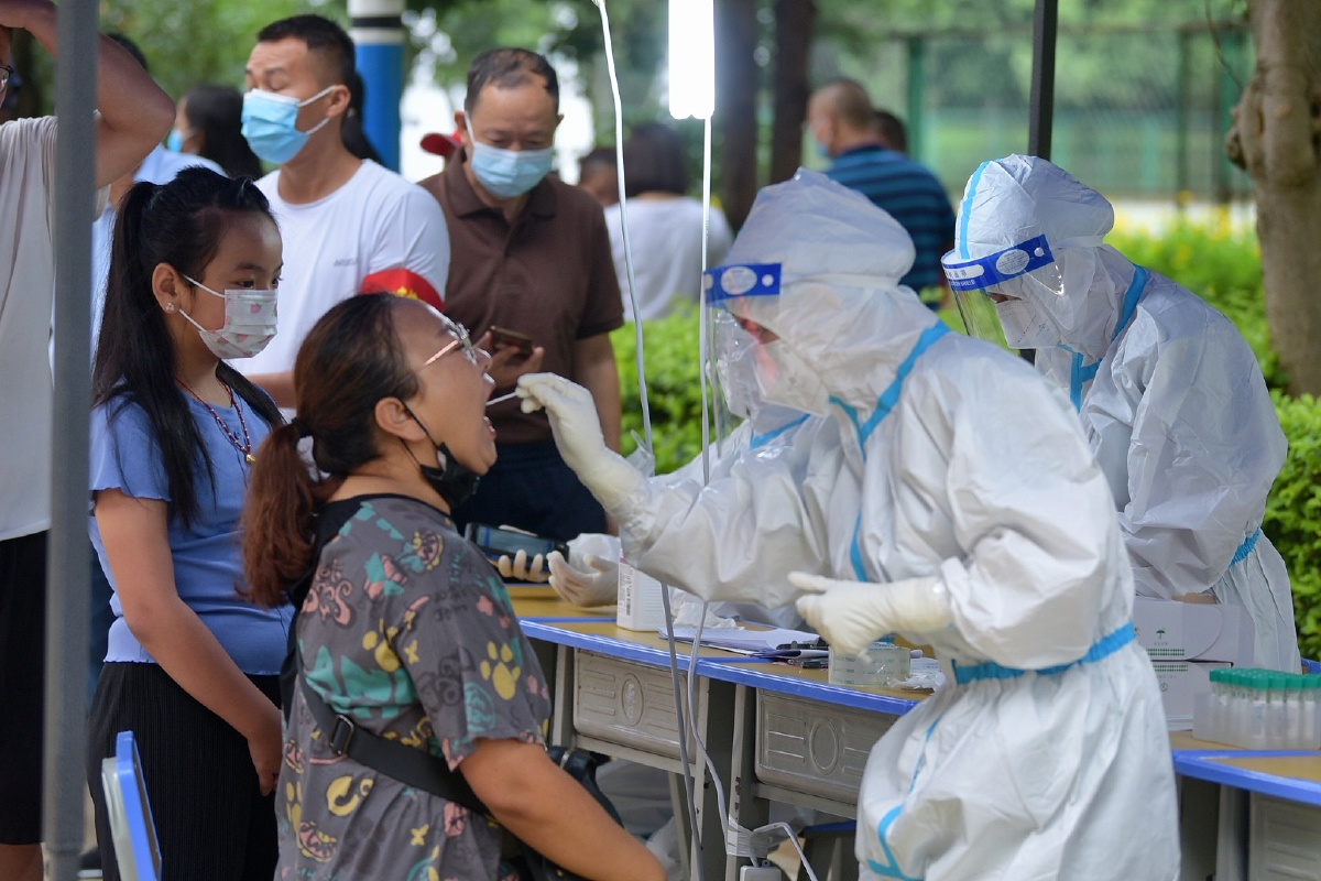 疫情下的中国医生我们健康生活保驾护航