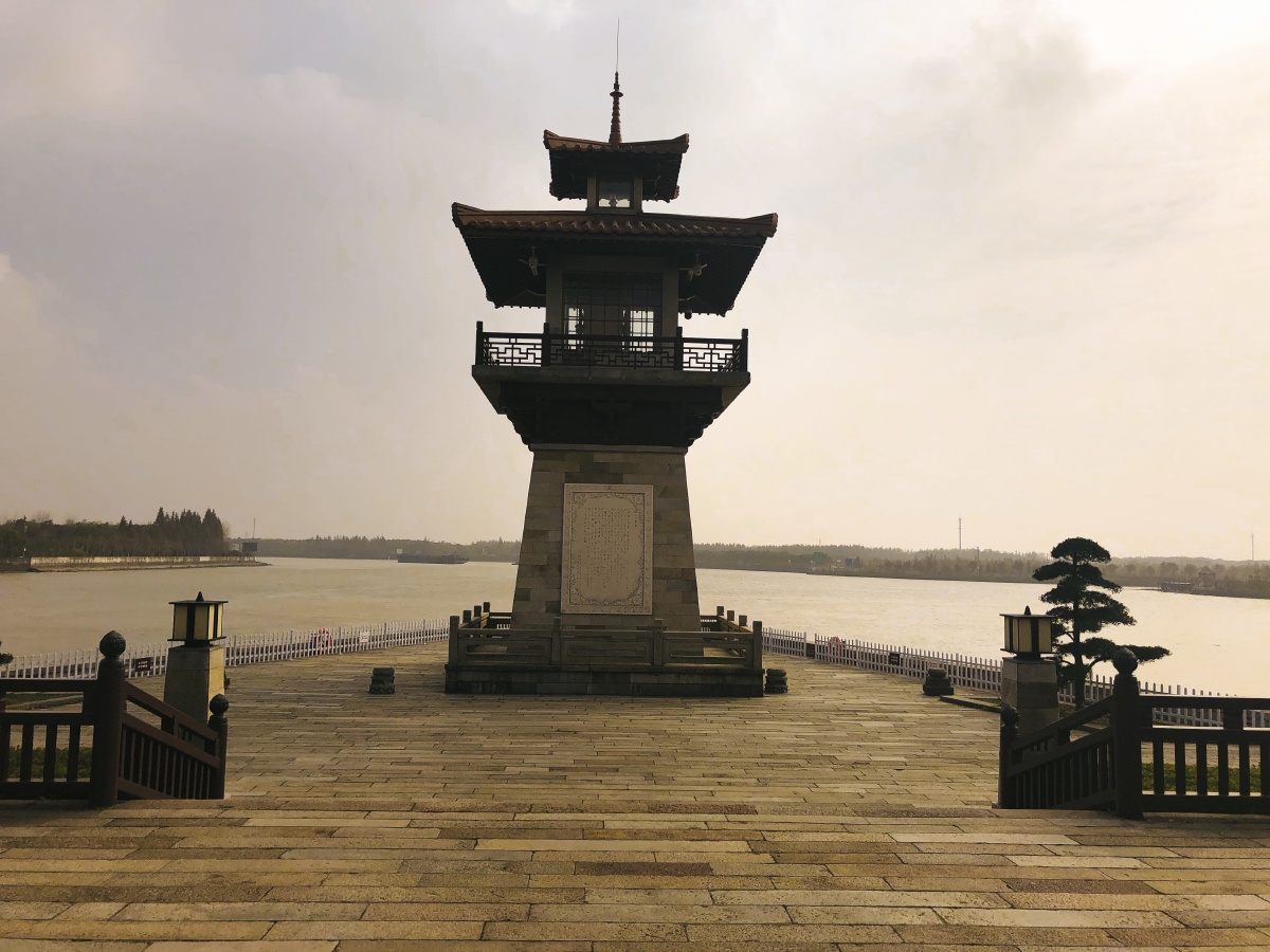 浦江之首石湖荡