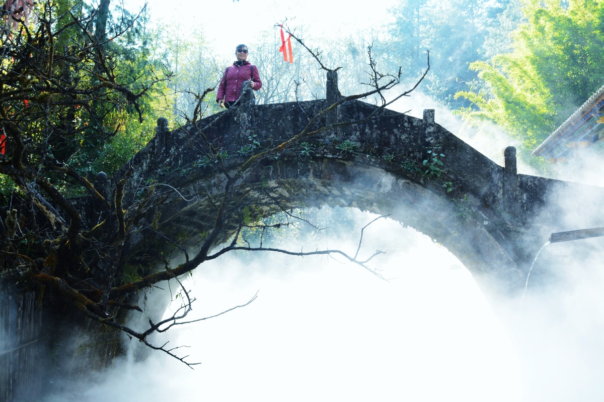 风庆县石洞寺遇仙桥