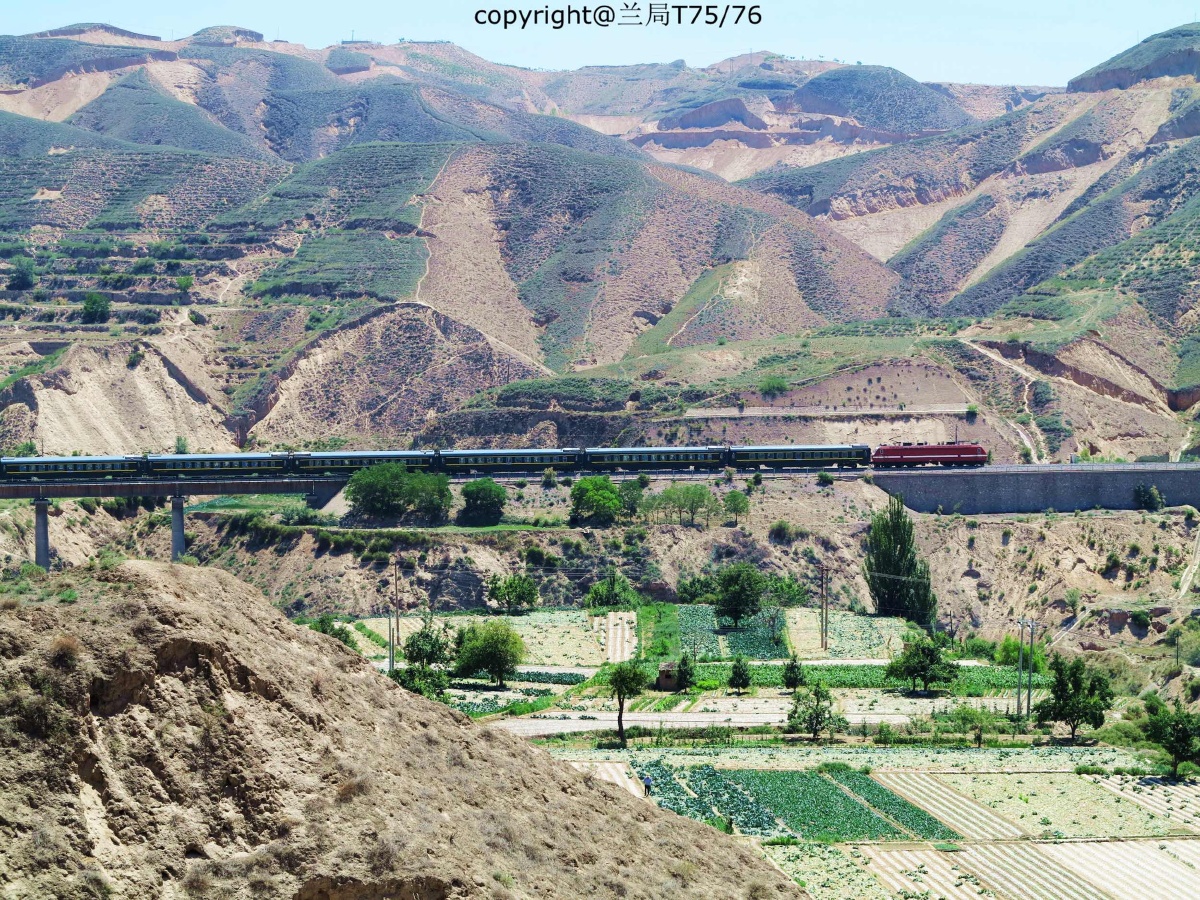 陇海线桑园子车站客车的最后一春