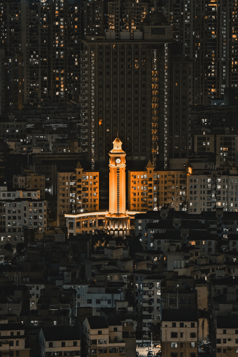 黑金色调城市夜景