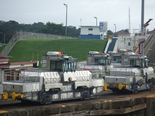 346360