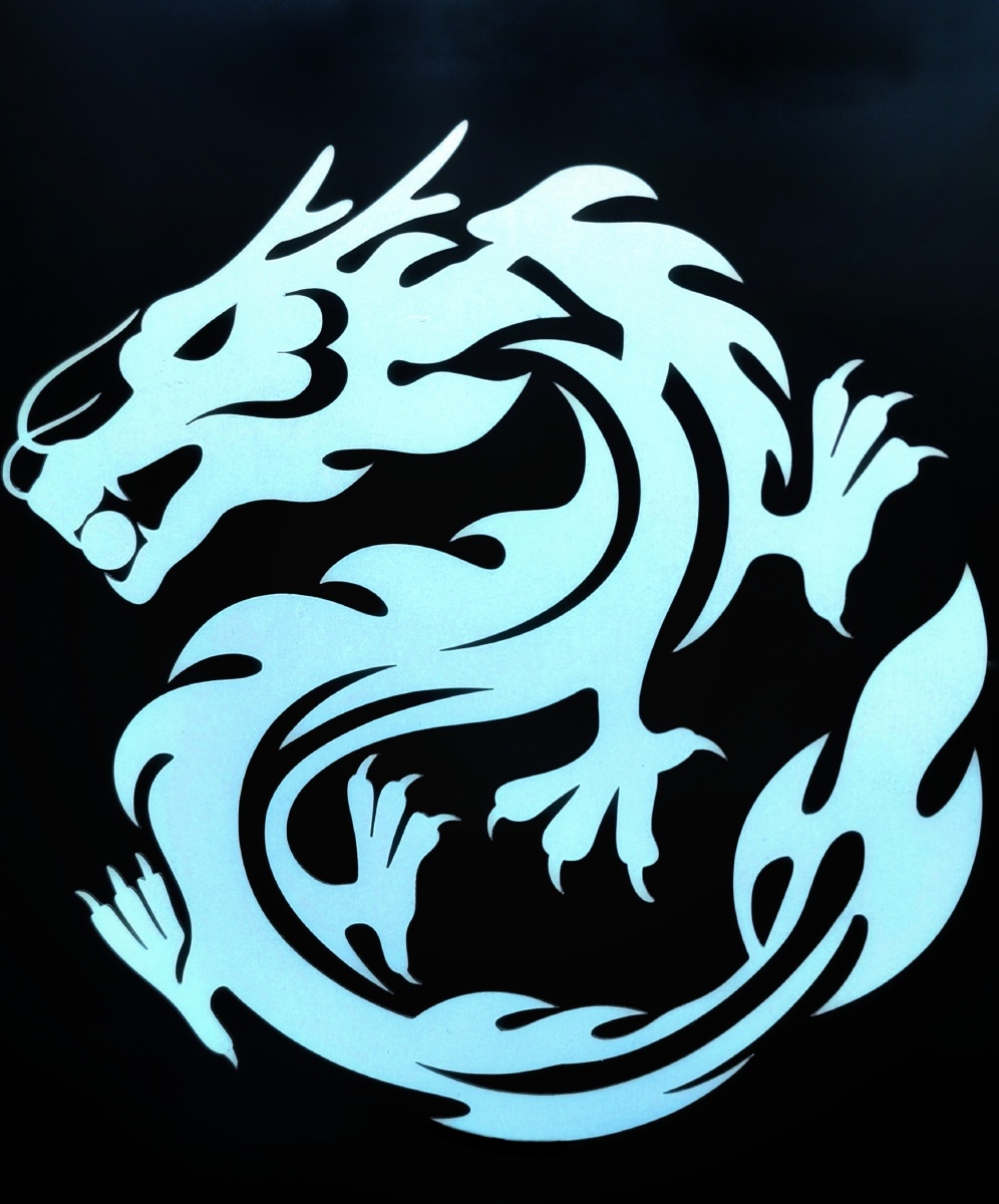 激光切割的金属龙