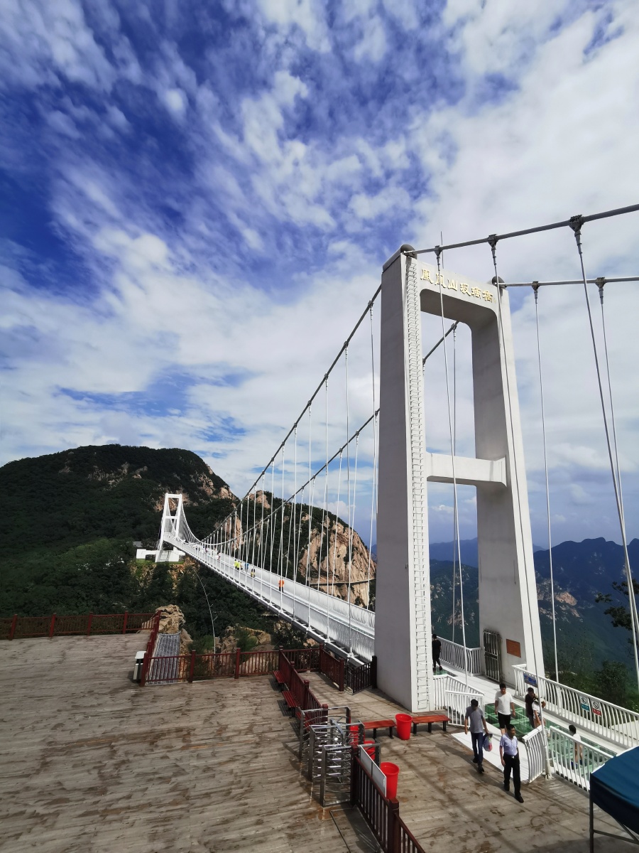 凤凰山玻璃桥