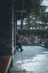 711851