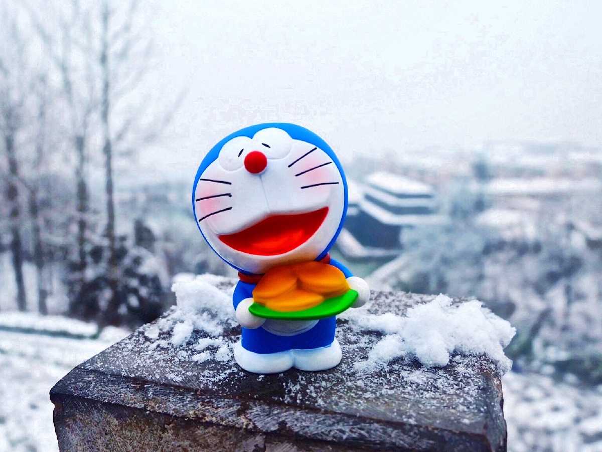 带着哆啦a梦去看雪06
