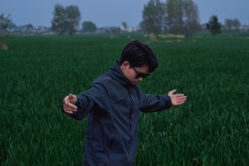 001