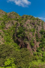 辽宁丹东大孤山悬崖树木岩石风光50