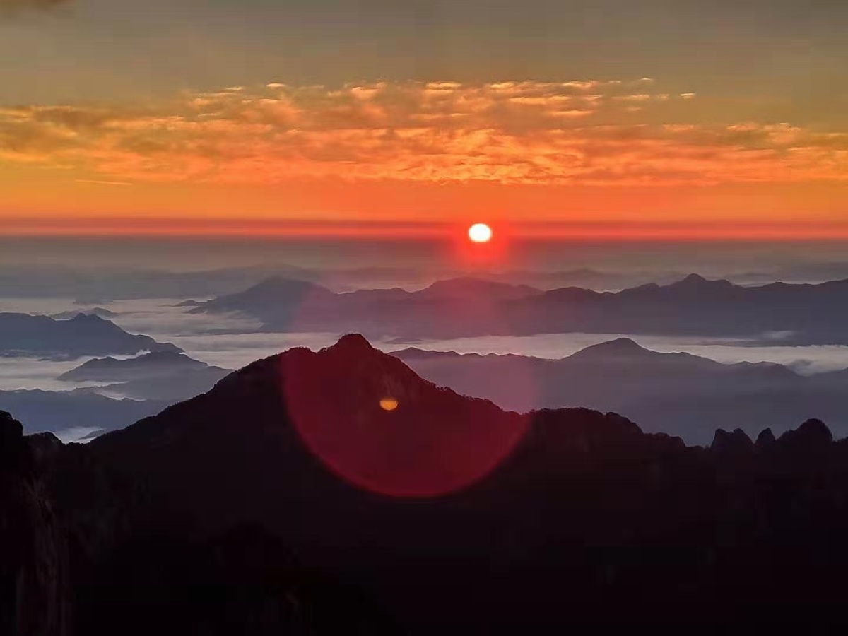 黄山光明顶日出