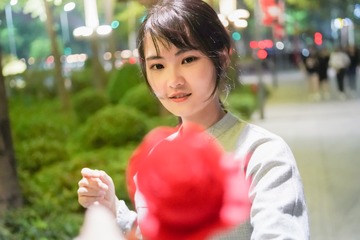 934914