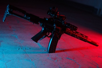 982405