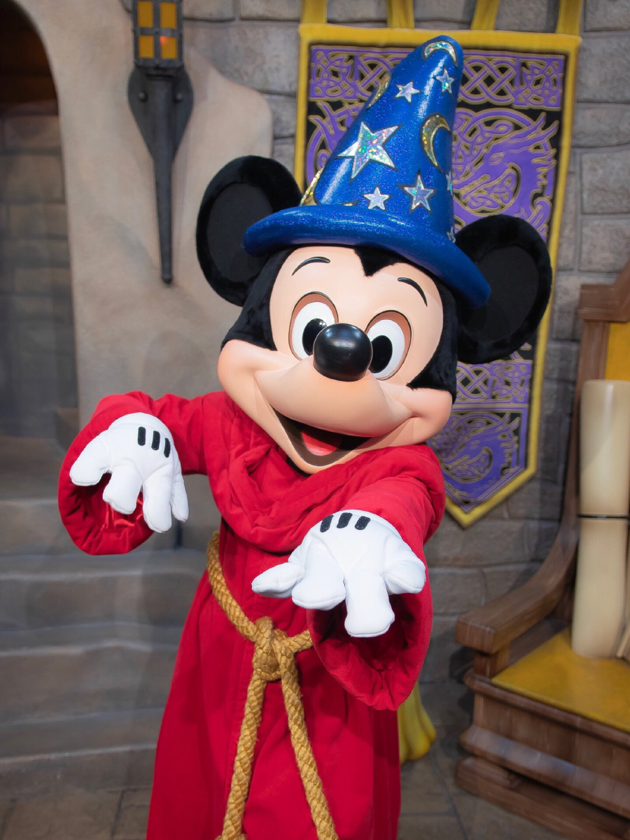 可爱的卡通米奇人偶