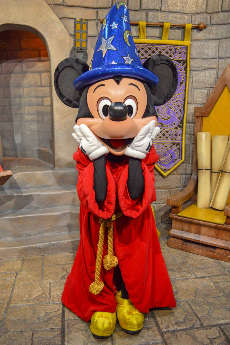 可爱的卡通米奇人偶