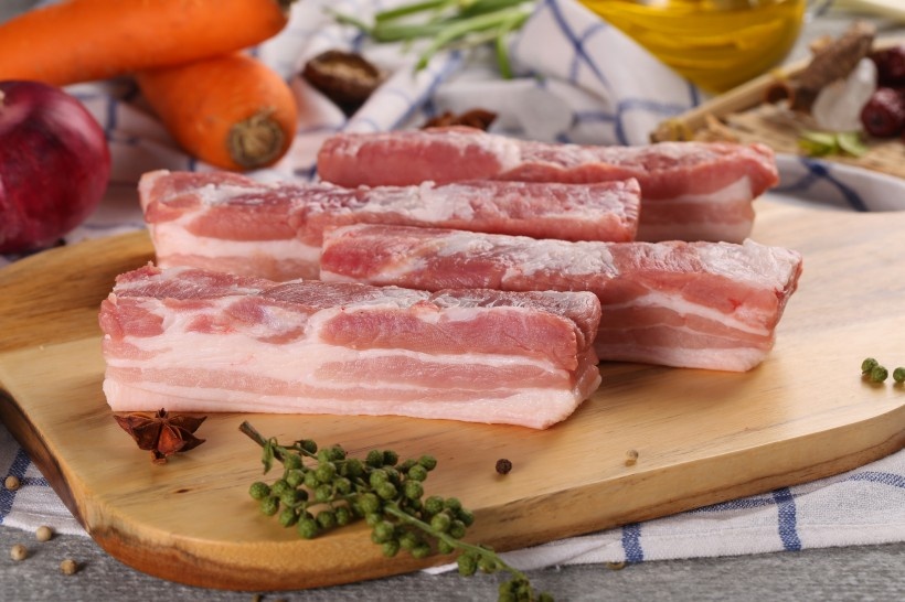 肥瘦相间的五花肉