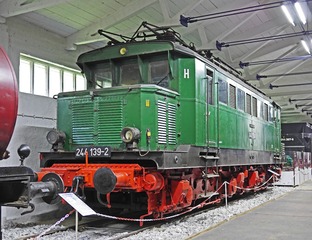 719057