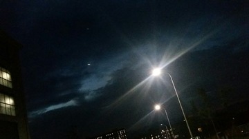 1045803