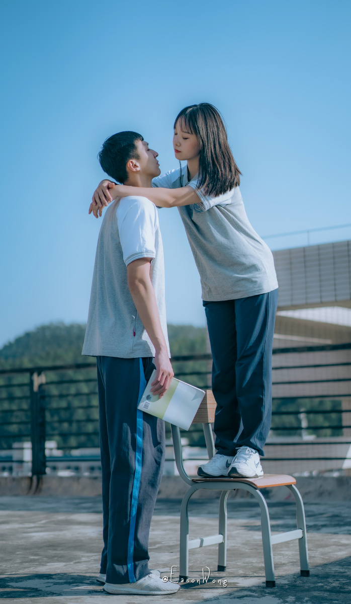 年少时你在校园暗恋的那个女同学而今过的怎么样了