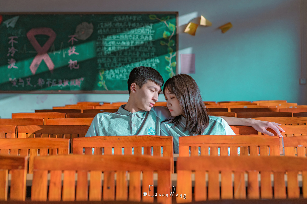 年少时你在校园暗恋的那个女同学而今过的怎么样了