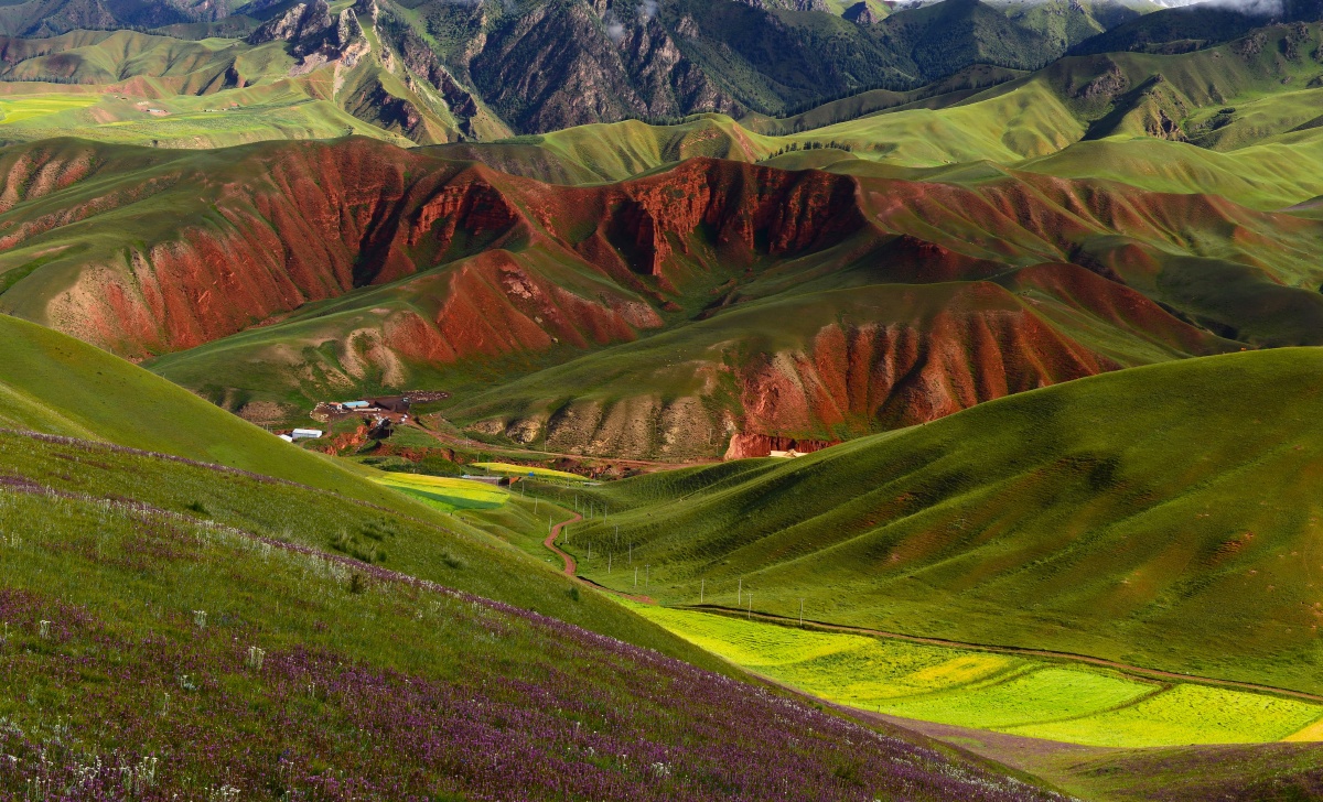 西部地区的自然风景
