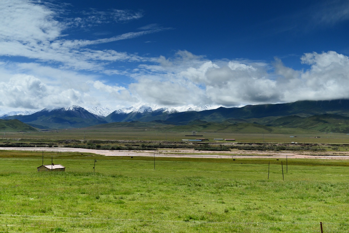 西部地区的自然风景