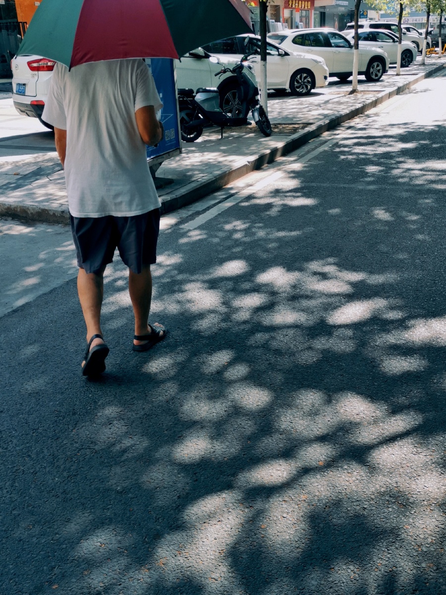 城市记录者路上行人