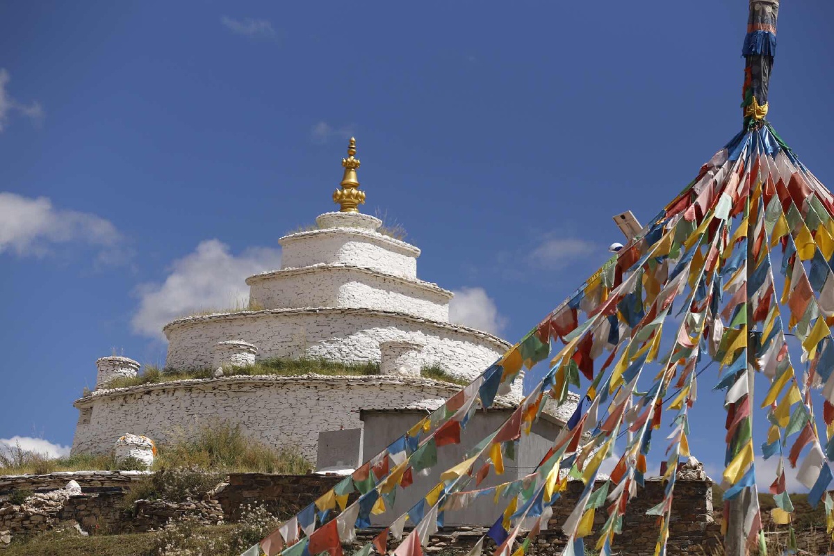 通天河畔--渡口白塔(嘎域曲登尕布) - 土登格来 - 图虫